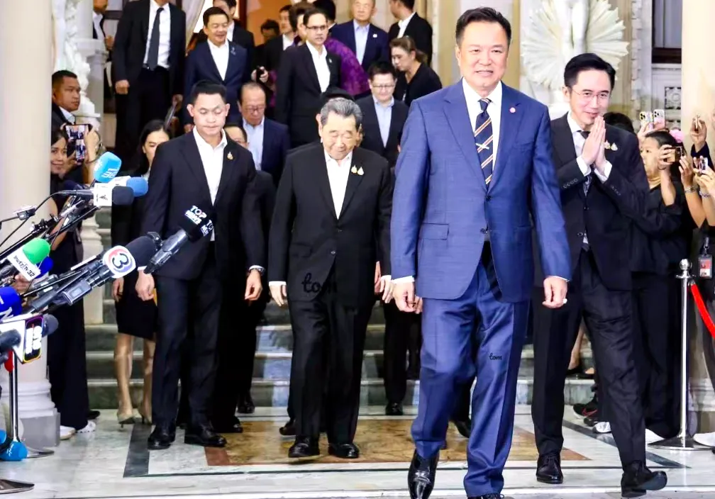 泰国政府与私营部门共商经济转型大计