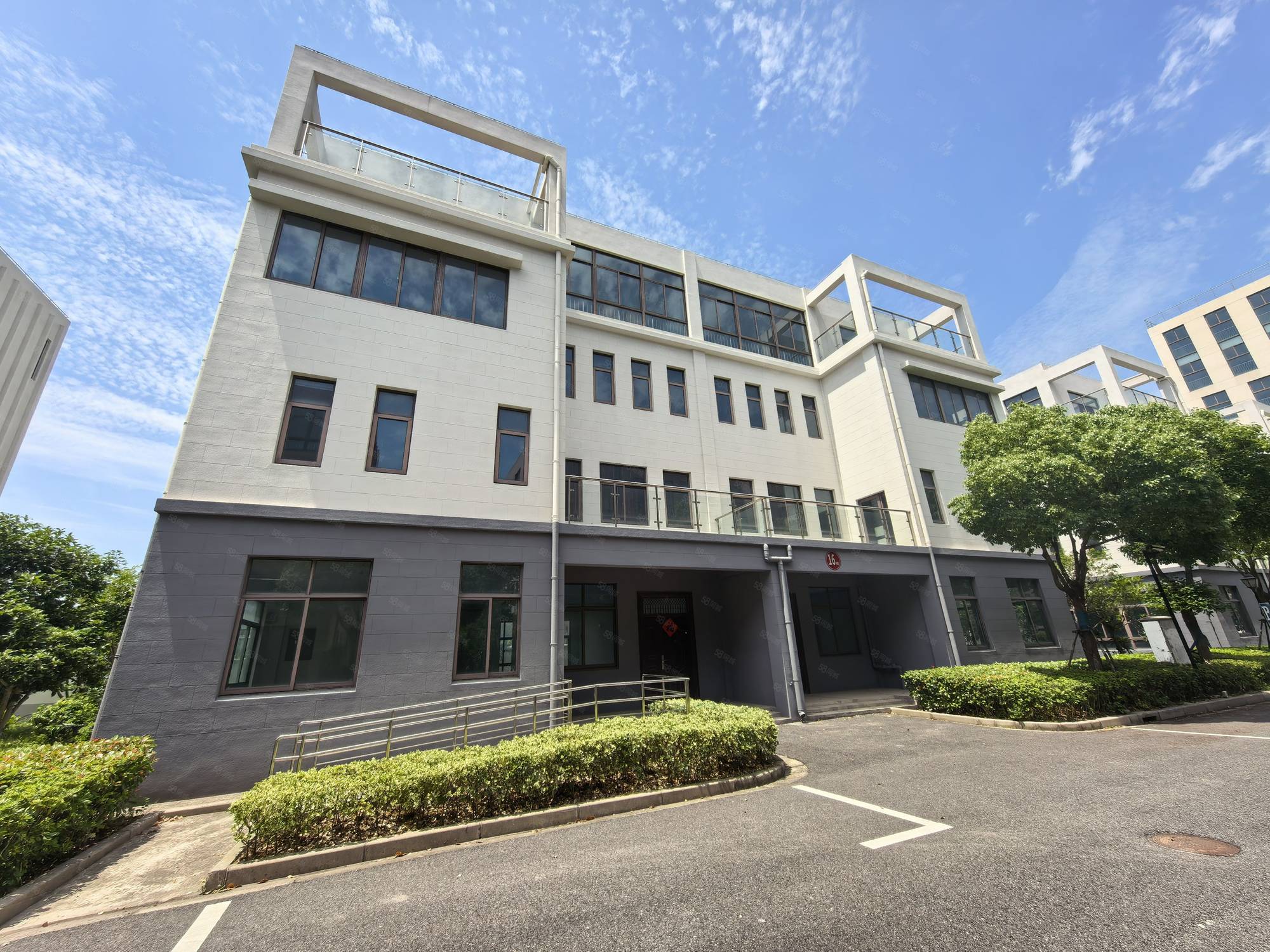 上海 宝山罗泾 瑞企得总部园 独栋厂房 出售