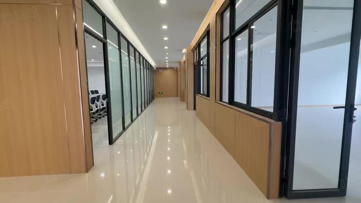 上海闵行——办公厂区闵行莘庄近嘉闵高架 1500厂房 可办公分租