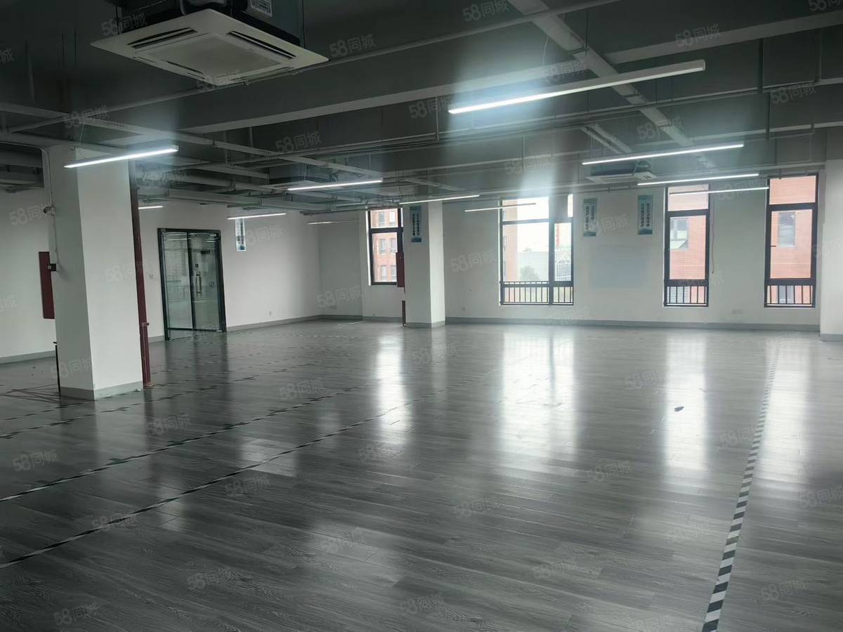 上海闵行——甲方工业园直招租 无中介费 300平朝南位置 真实单价随时看房