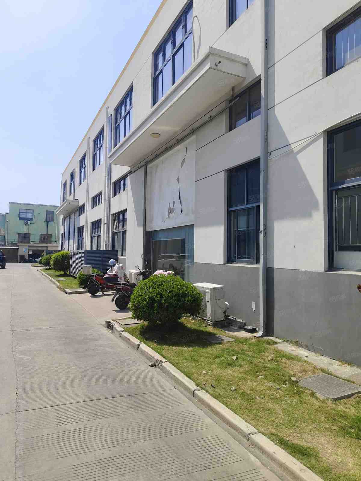 【推荐】上海松江区车墩食品工厂带证厂房出租3900平单层带装修