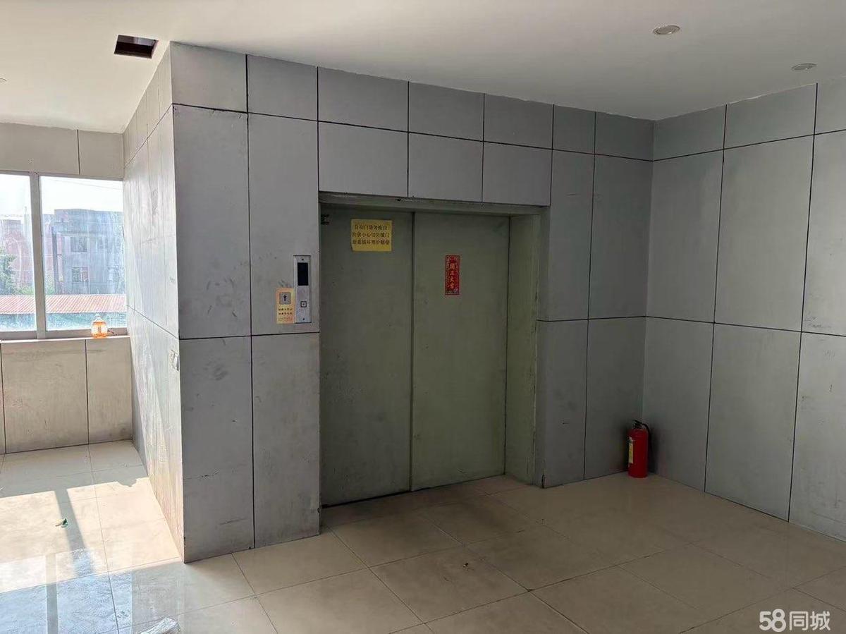 合适需要小面积的厂房出租和办公，完善的消防等配700平单层配套，环境安静