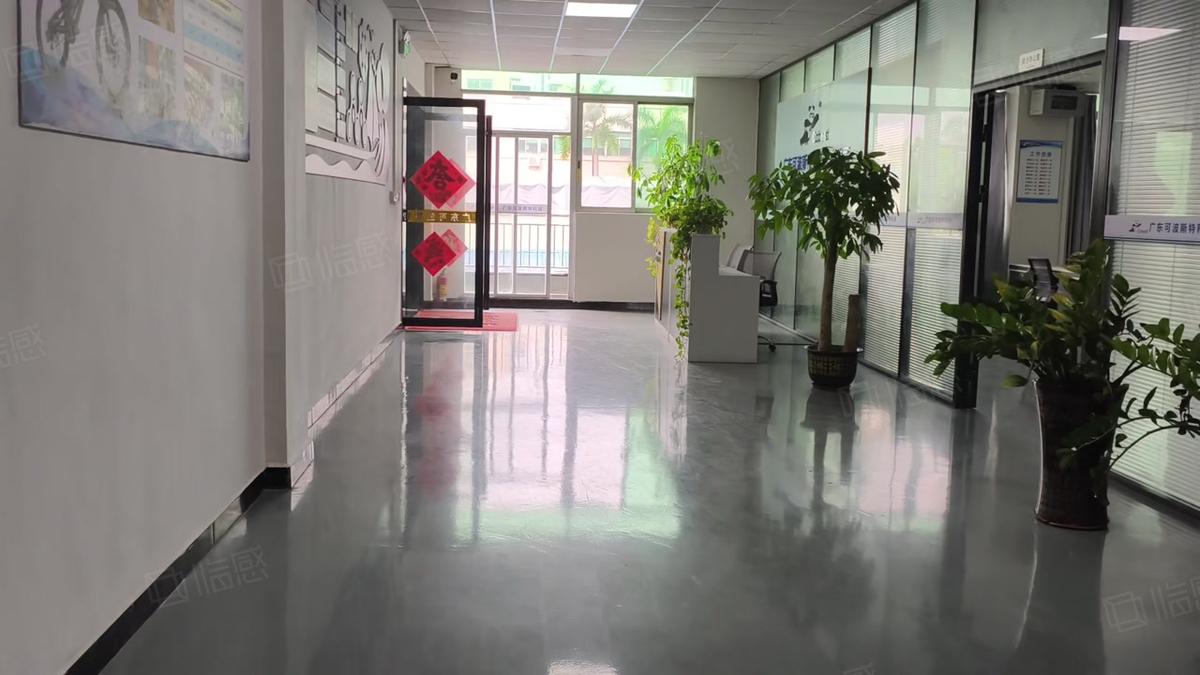 【推荐】靓大宁新出二楼一整层精装修2100方水电办公室齐全东厂房出租独门独院多层