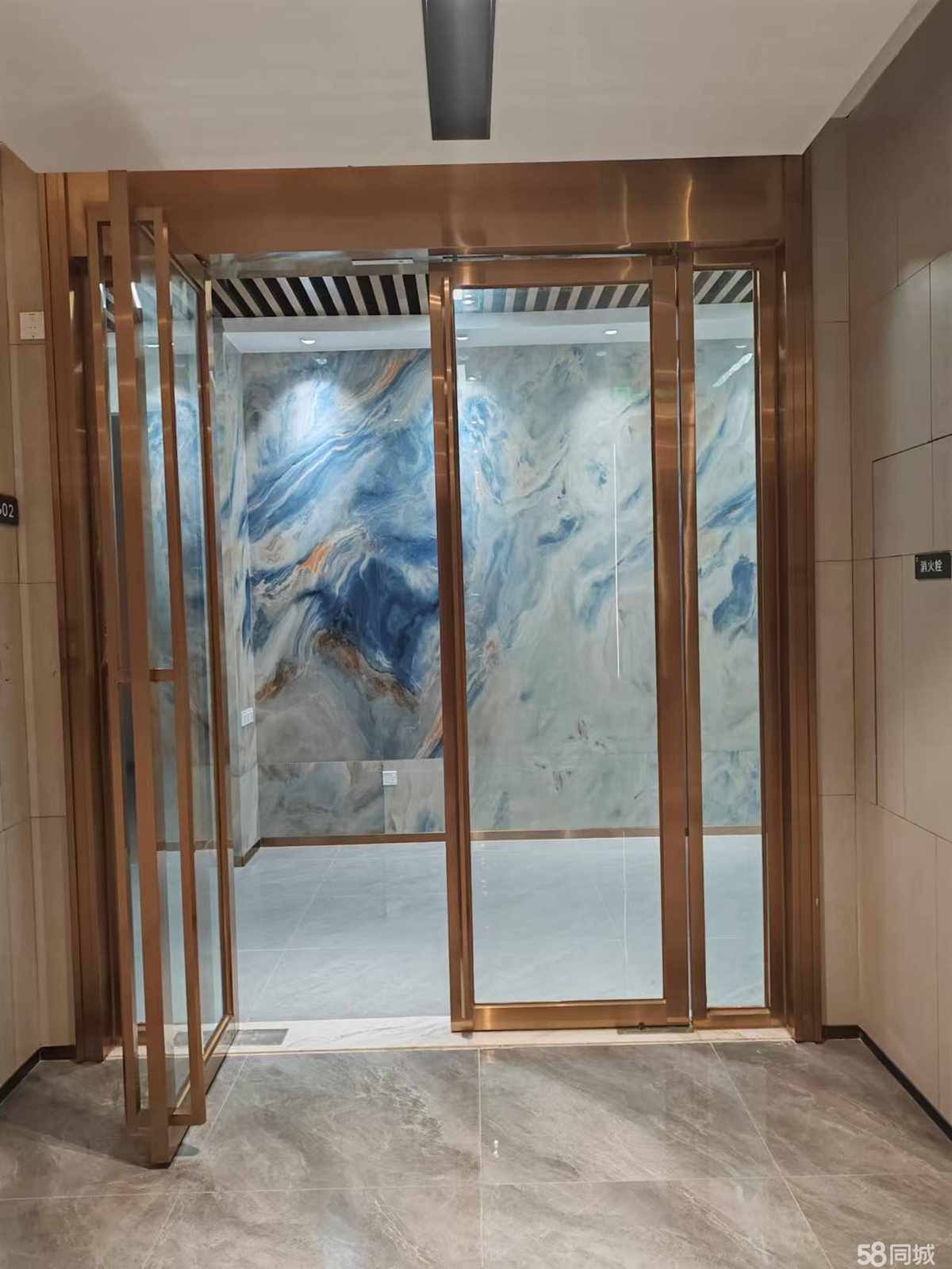 拎包入住东莞凤岗雁田厂房1000平单层出行便利 个人精装修新型产业厂房出租