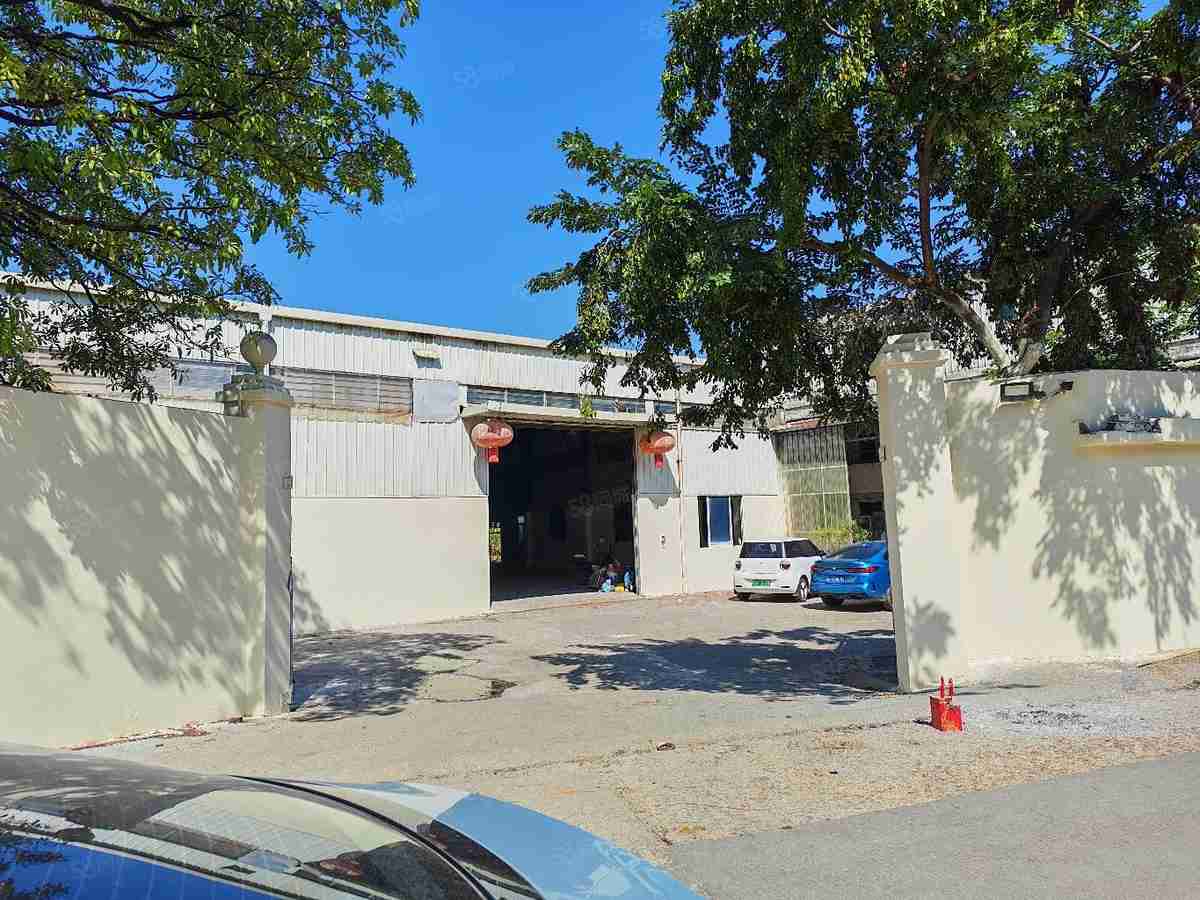 石排厂房出租单一层独院 门前空地大，适合3280平独门独院单层出行便利，宿舍办公室配套