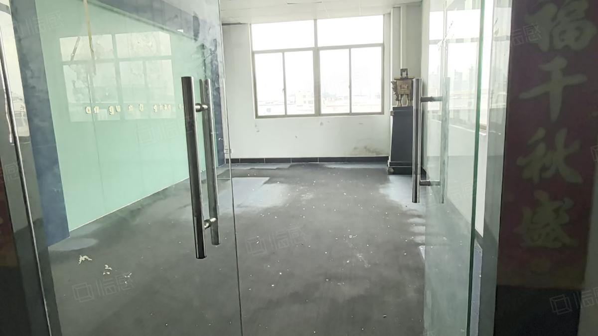 【推荐】北京东城东站环城路边上小厂房出租520平跟320平7元急租好独门独院标准厂房多层