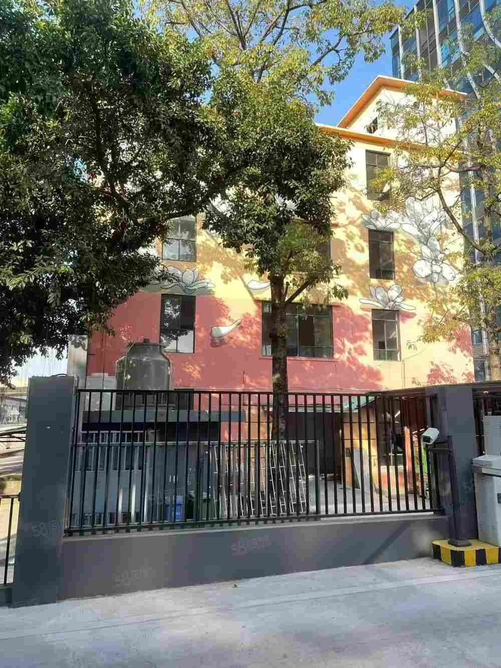 广州荔湾平洲新出带装修1350方厂房出租 ，带办公室卫生间佛山南海平洲厂多层，靠近广州
