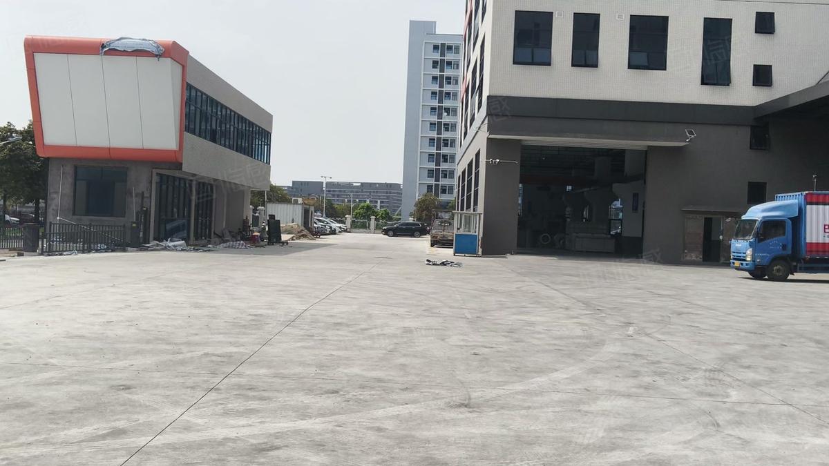 【推荐】广州里水靠近广州一环边上新空出标准一楼 可进拖挂 楼上也有佛山南海和顺厂房出租仓库2000平
