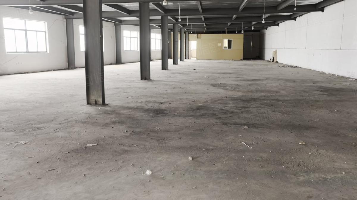 【优质】南京二楼独立2吨货梯配套办公室卫生间大车进出方便配套厂房出租720平独门独院单层可架行车场地