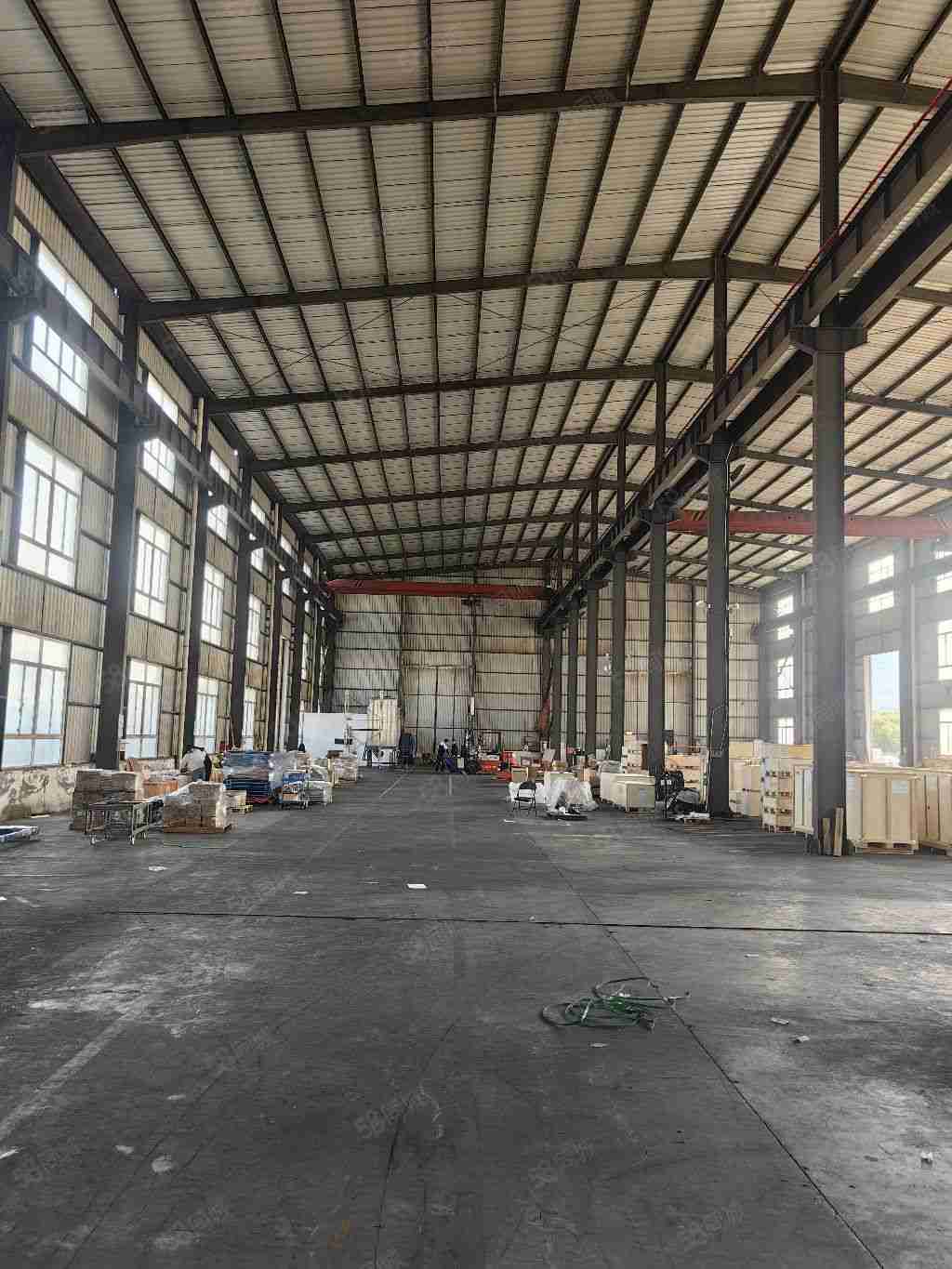 南通开发区独栋厂房出租，行车5吨南通海安海单层通勤便利，面积2180平