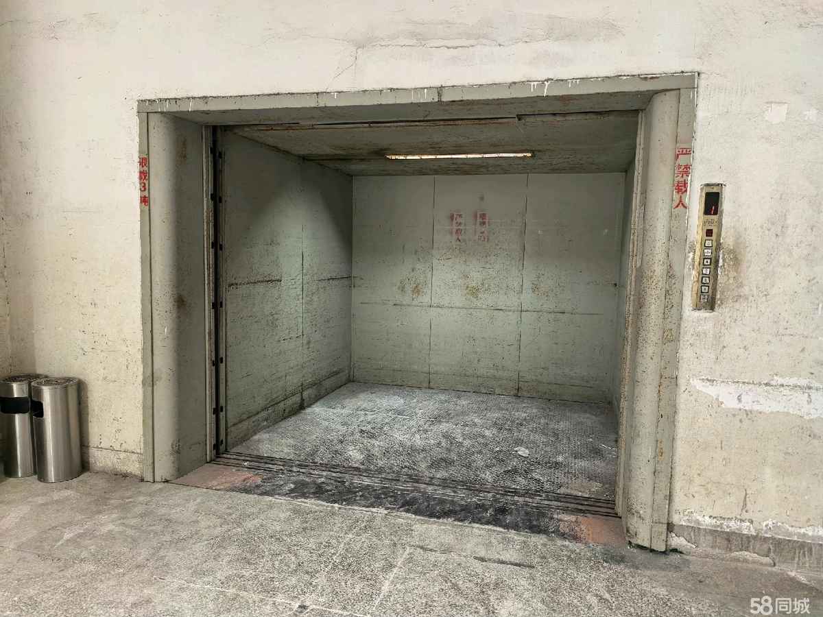 【优质】厦门独栋厂房出租 | 方便卸货厦门同安5300平独门独院标准厂房多层，院子部分带有雨篷