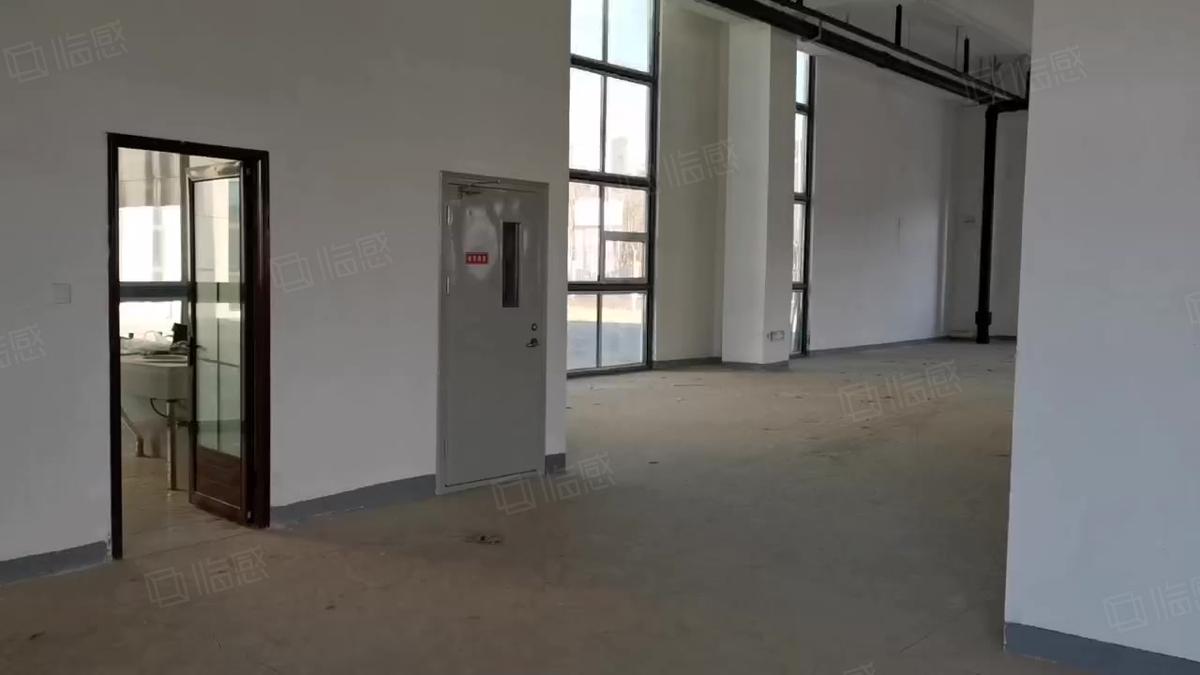 北京大港全新开发区 配套完善 甲方直招 可生产办公仓储体育厂房出租1000平多层