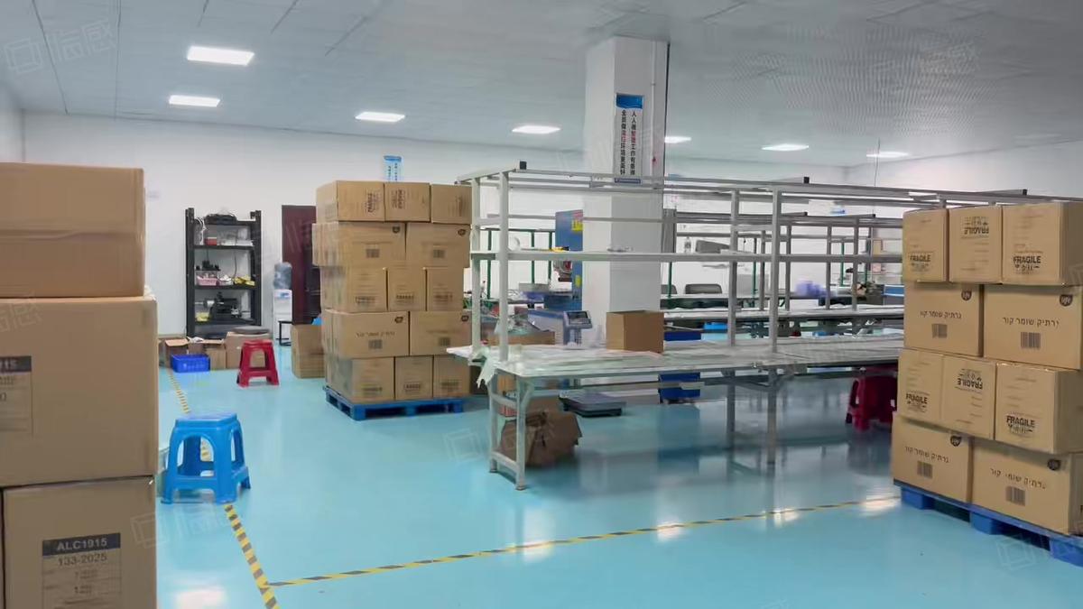 【优质】厦门西柯现成办公室仓库，大车进出便利厦门同厂房出租680平标准厂房单层，货梯2部