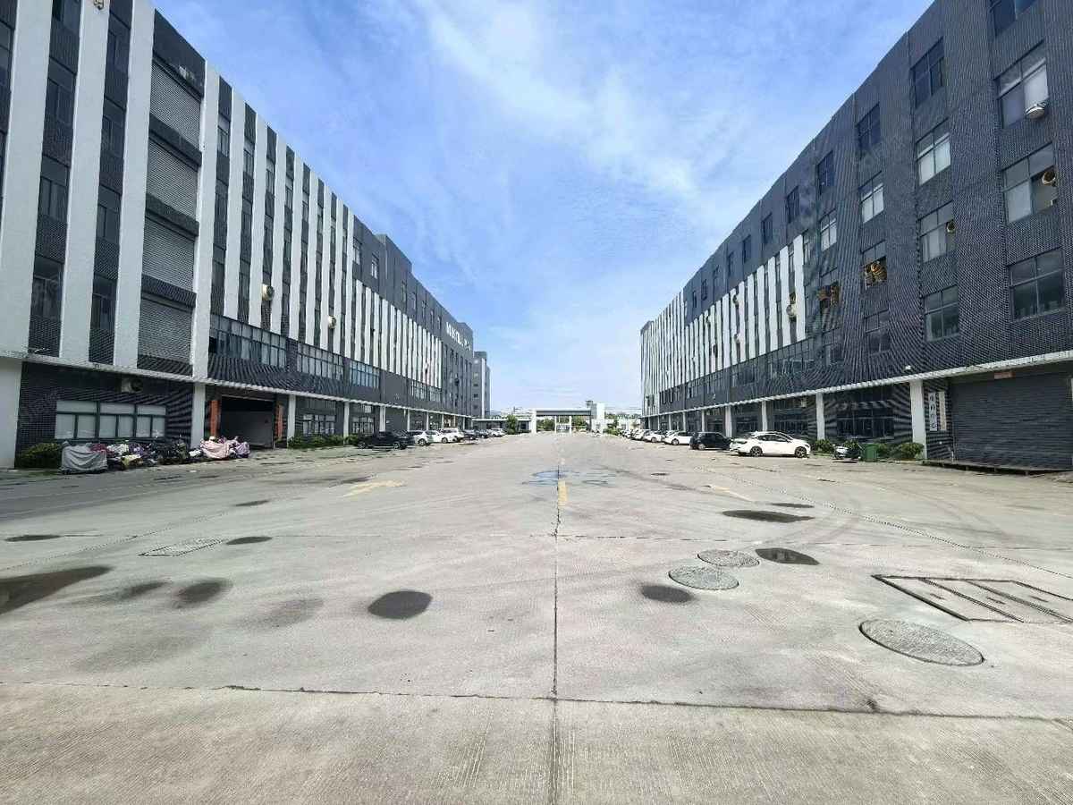 【优质】厦门全新带装修5元一平方 当仓储非常好用价格便宜单层厂房出租36000平标准厂房