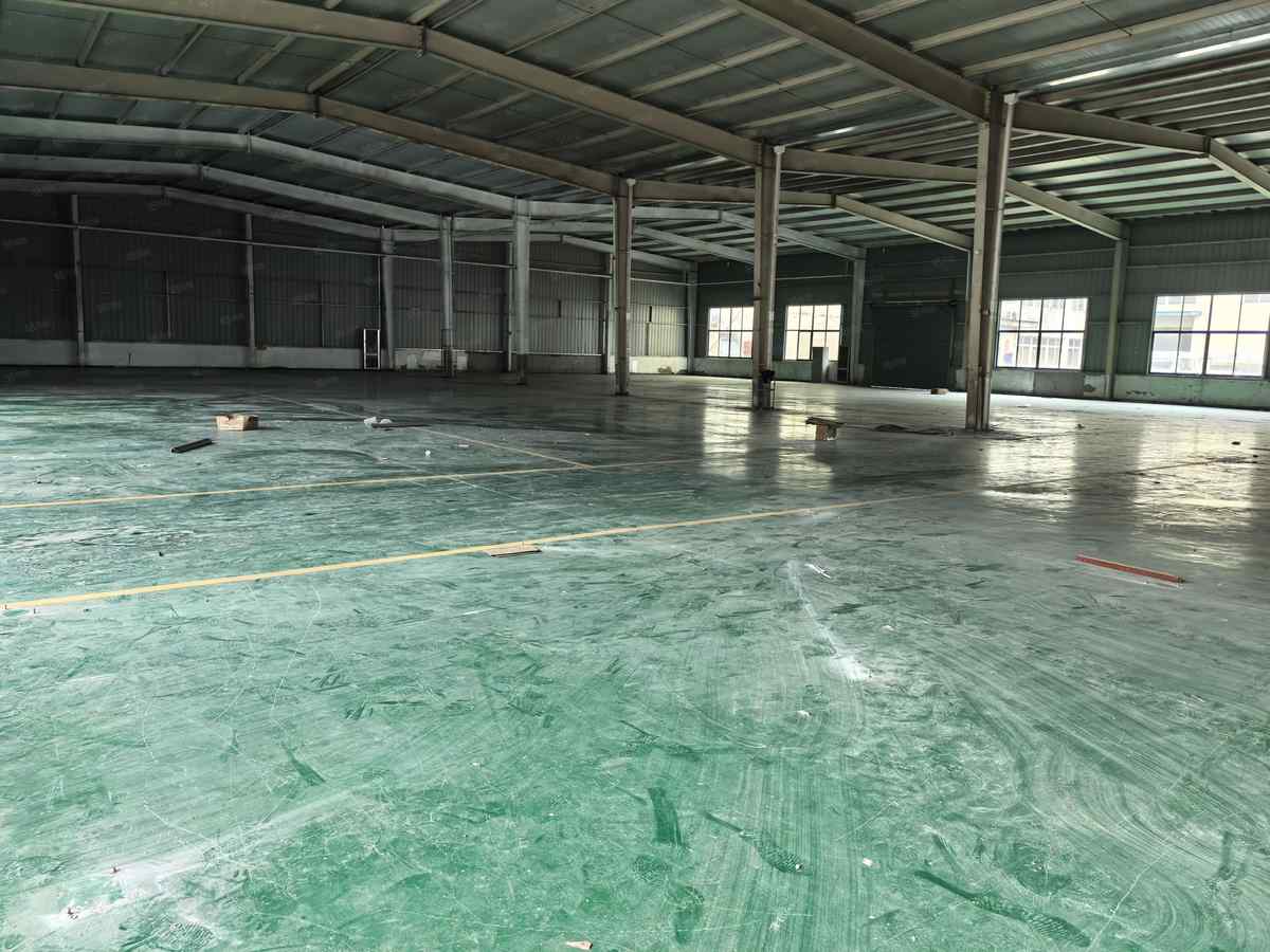 合肥肥东新城独栋一楼厂房出租，地坪漆做好合肥肥东单层通勤便利主干道，1500平左右