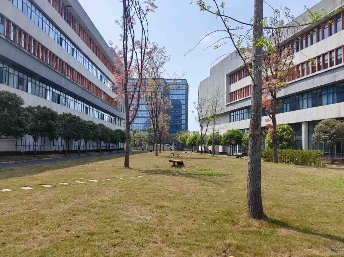【优质】成都新都石板滩12500，可仓储新都厂房出租多层，可研发办公