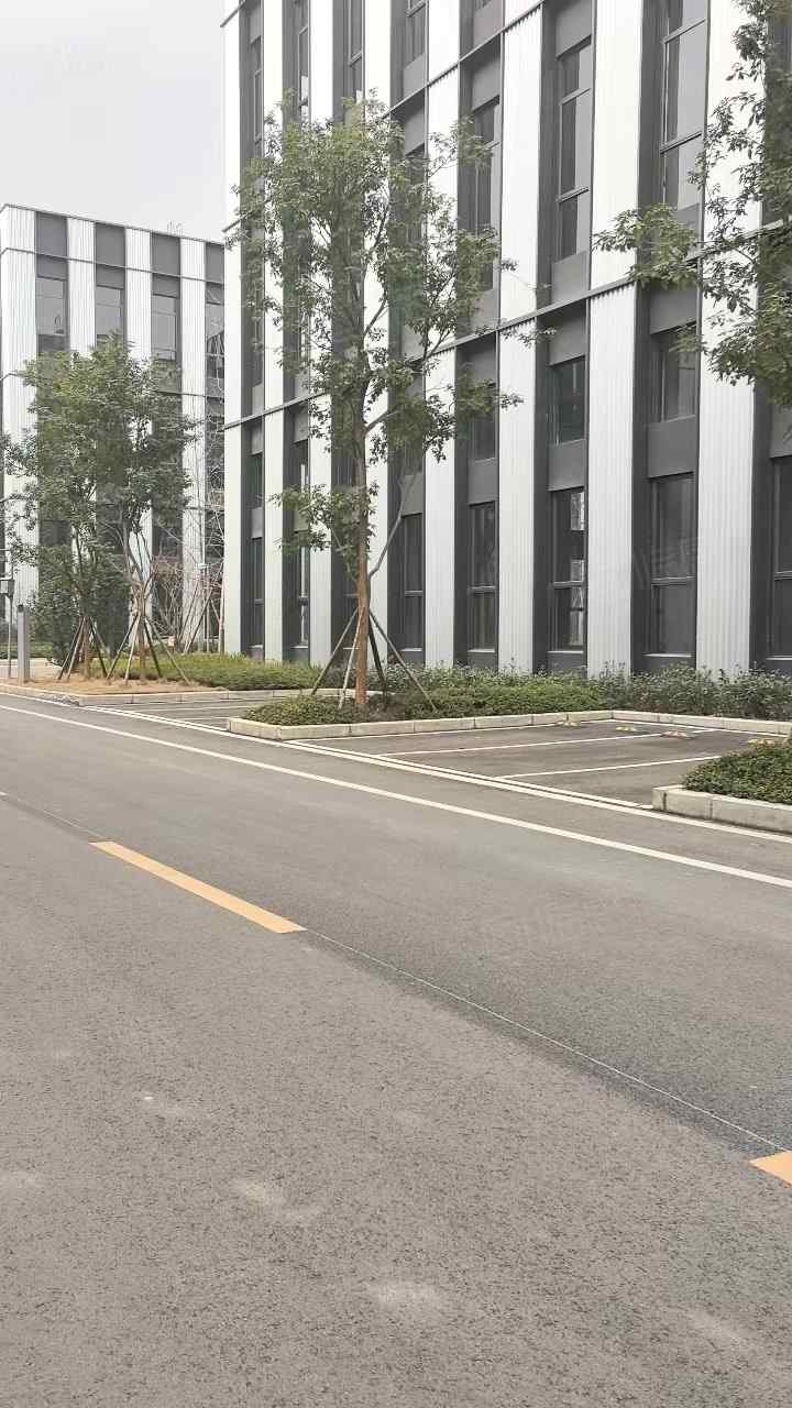 【推荐】成都3000平米全新独栋花园厂房赠送电源高新西区厂房出租多层