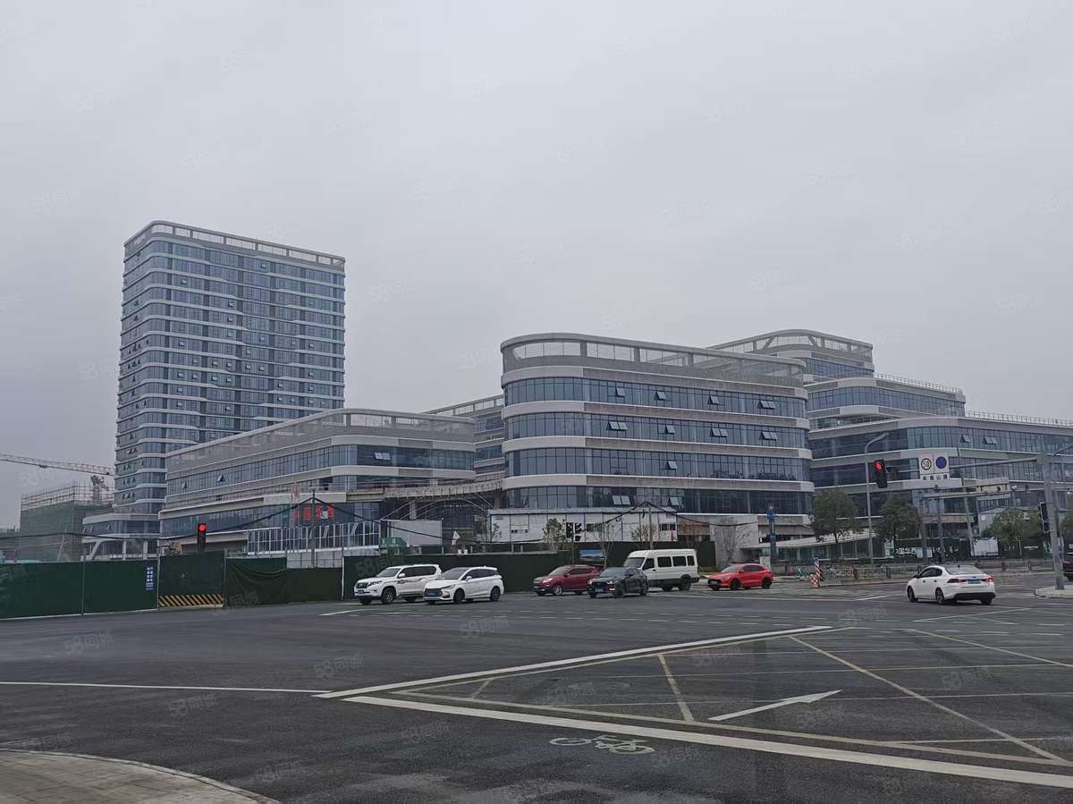 成都鲤鱼湾号线口原房东全新厂房。生产和办公金牛天7800平厂房出租单层