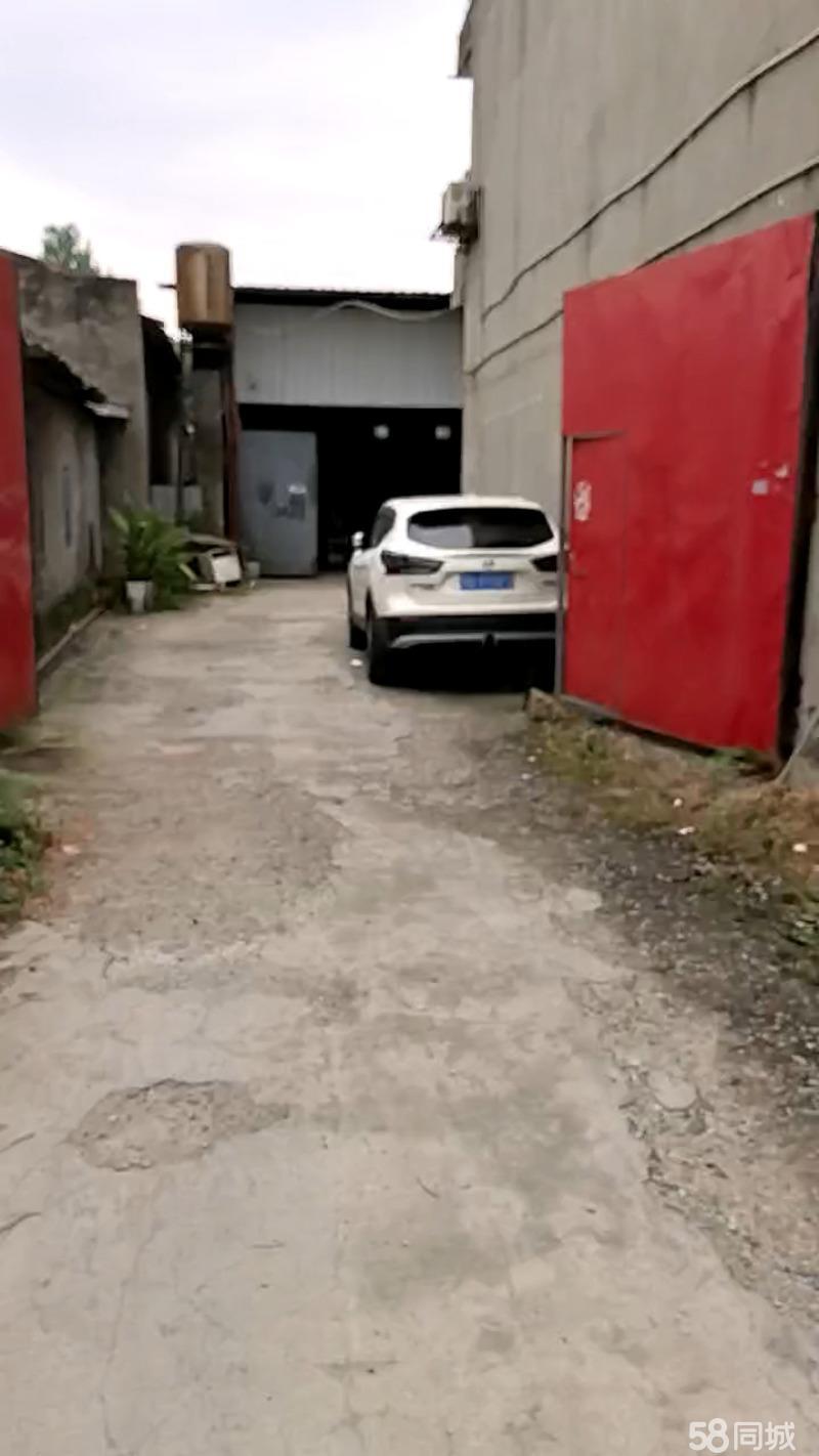 成都房东厂房直租 可进货1600平厂房出租单层，有住宅有办公室有大空坝