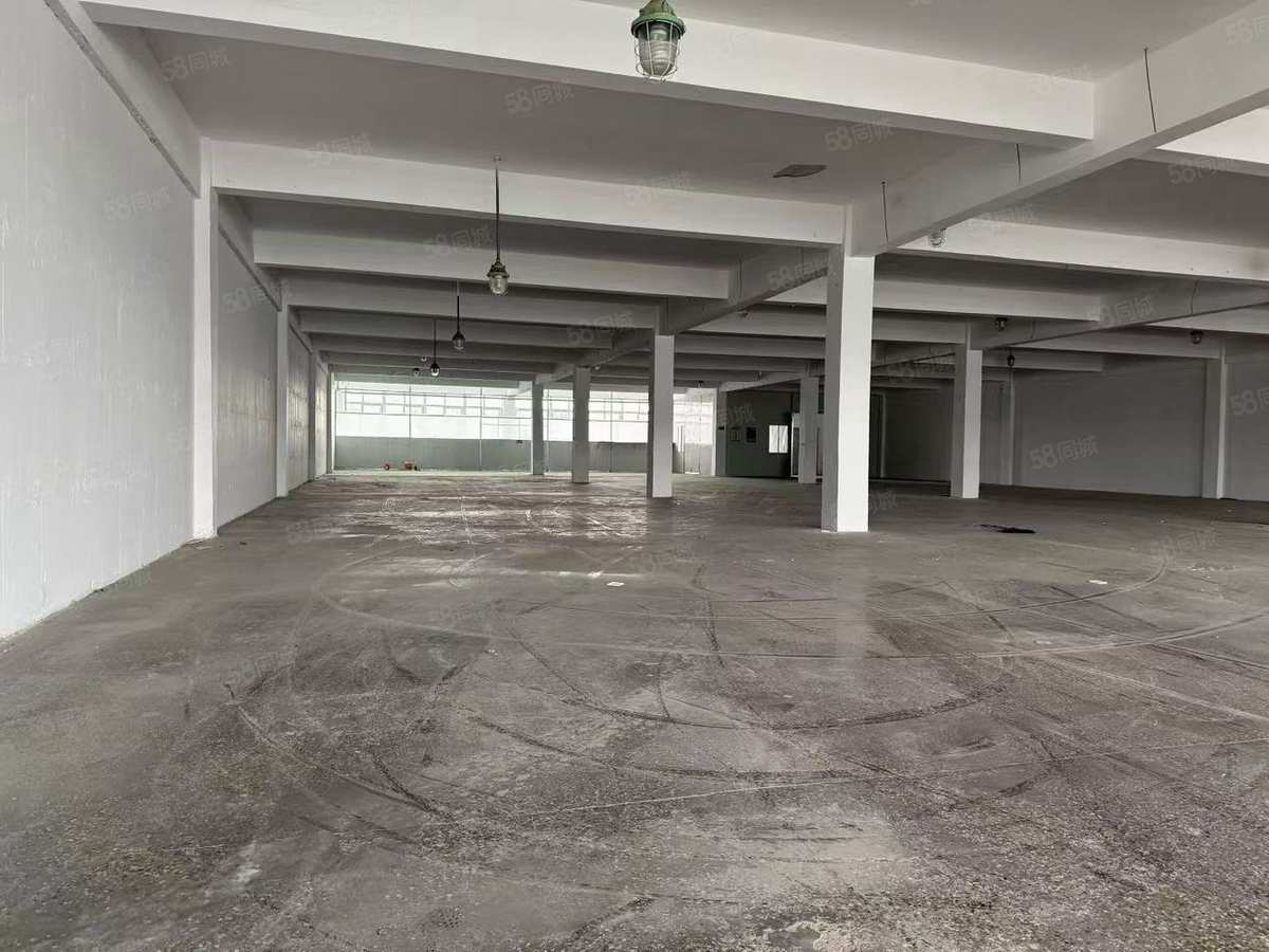 【优质】成都双流西航港标准厂房二楼带货梯，智能1100平厂房出租单层，适合电子