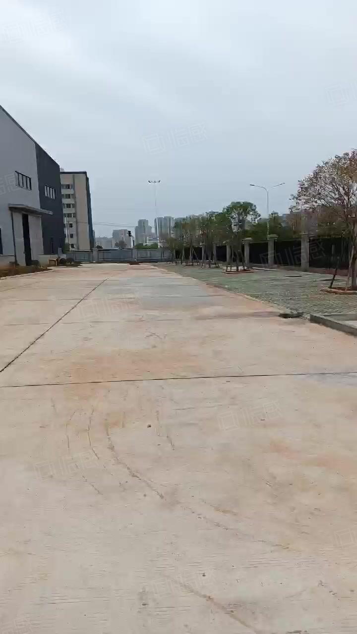 配有宿8000平厂房出租单层，武汉国道旁 新建示范区 丙二类消防证件齐全