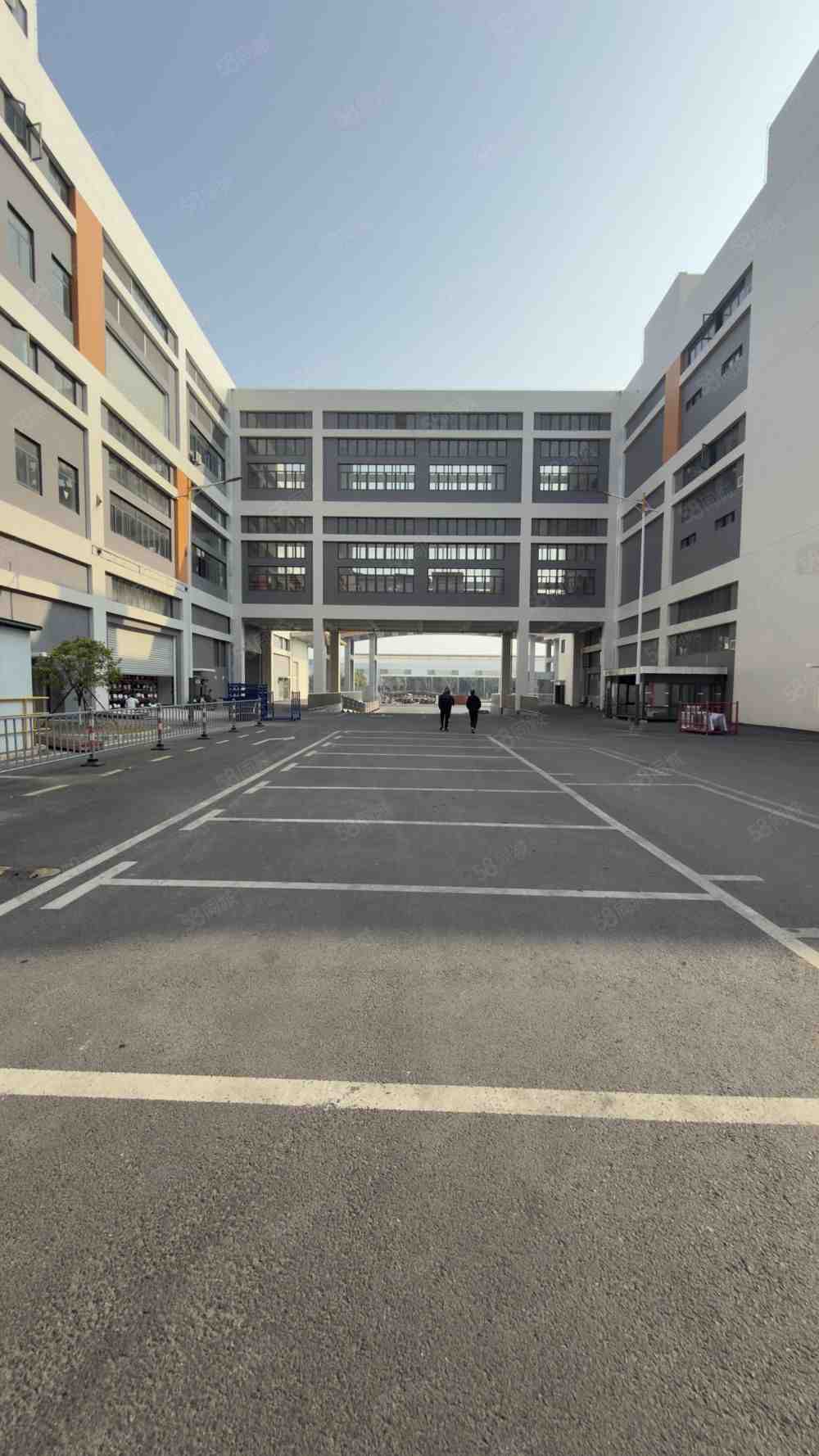 厂房实景