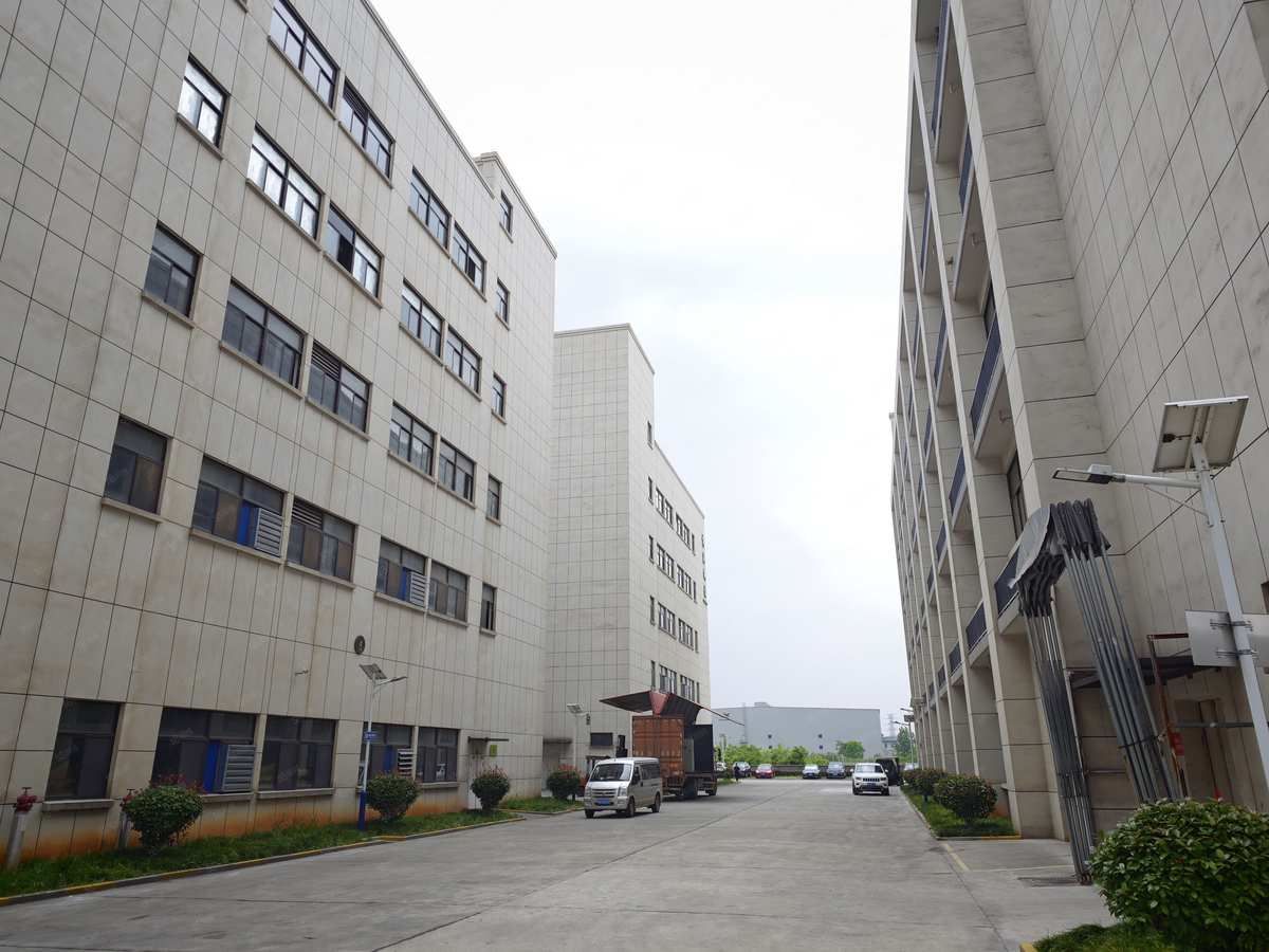 【推荐】武汉滠口一楼金刚砂地面1000平厂房黄陂滠口厂房出租多层