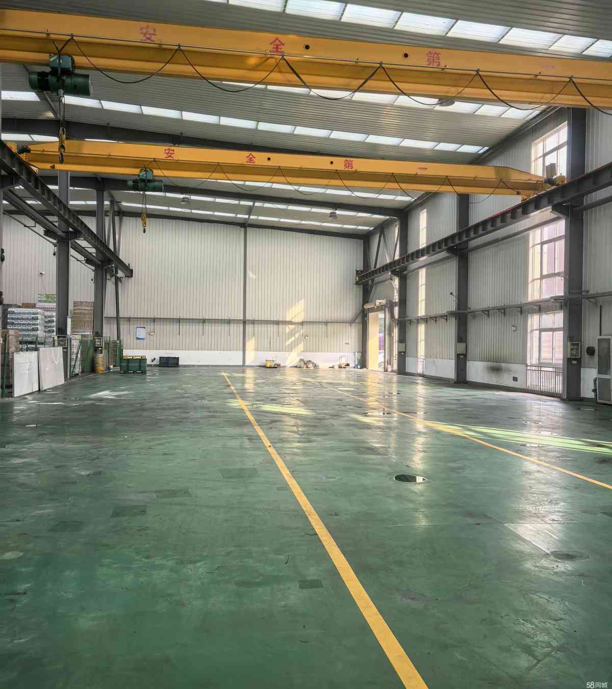 配有两部5吨行车，【优质】合肥标准车间，办公室精装修，配2000平厂房出租多层配套
