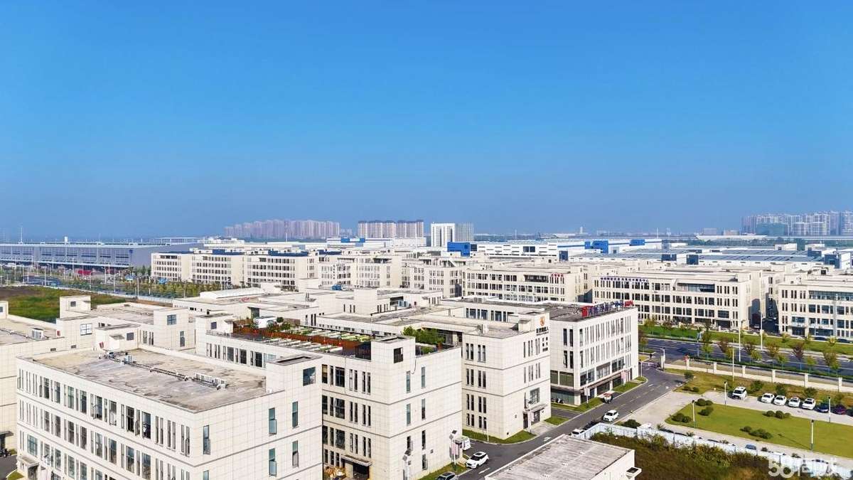 合肥独栋四层一层七米二 适合生产92平厂房出租单层，二至四层四米五
