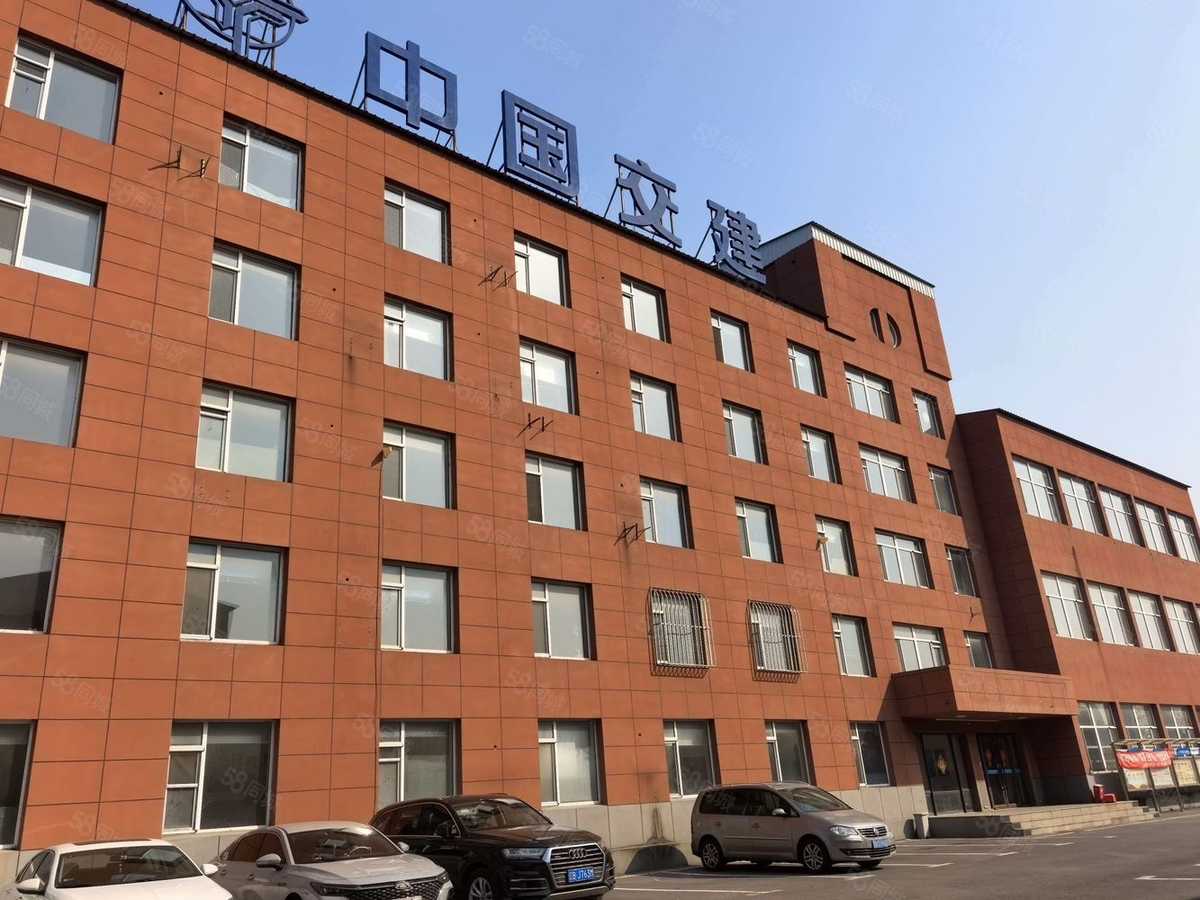 【优质】大连近轨交大厂房有车位可进大货水电暖设备完好手续3600平厂房出租标准厂房多层
