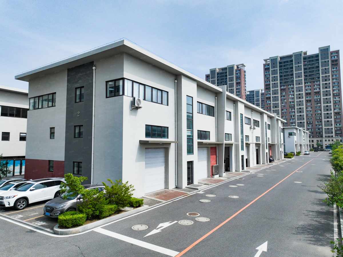大连厂房，停车位充足公司直租开发区470平厂房出租多层，标准产业厂房
