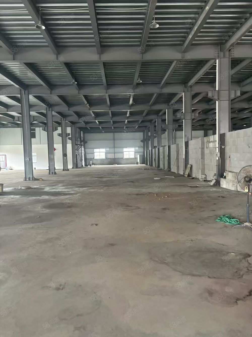 【优质】宁波A龙山产业区内1250平 1100平钢结构厂厂房出租单层出行便利