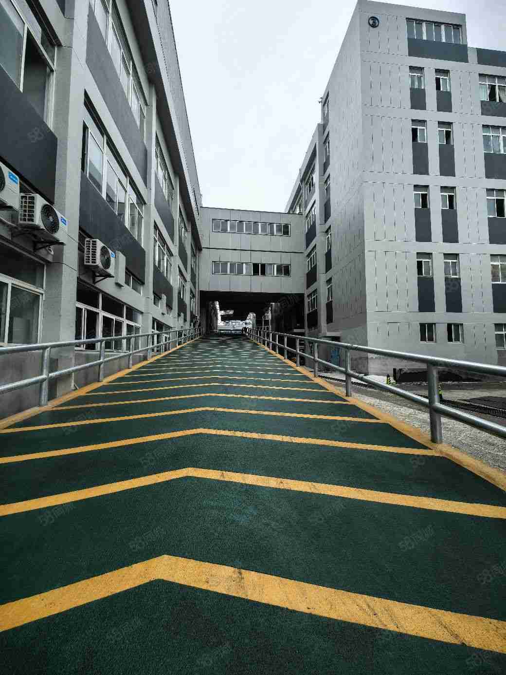 【推荐】宁波潘火4S店旁厂房办公室1129平方厂房鄞州潘厂房出租多层
