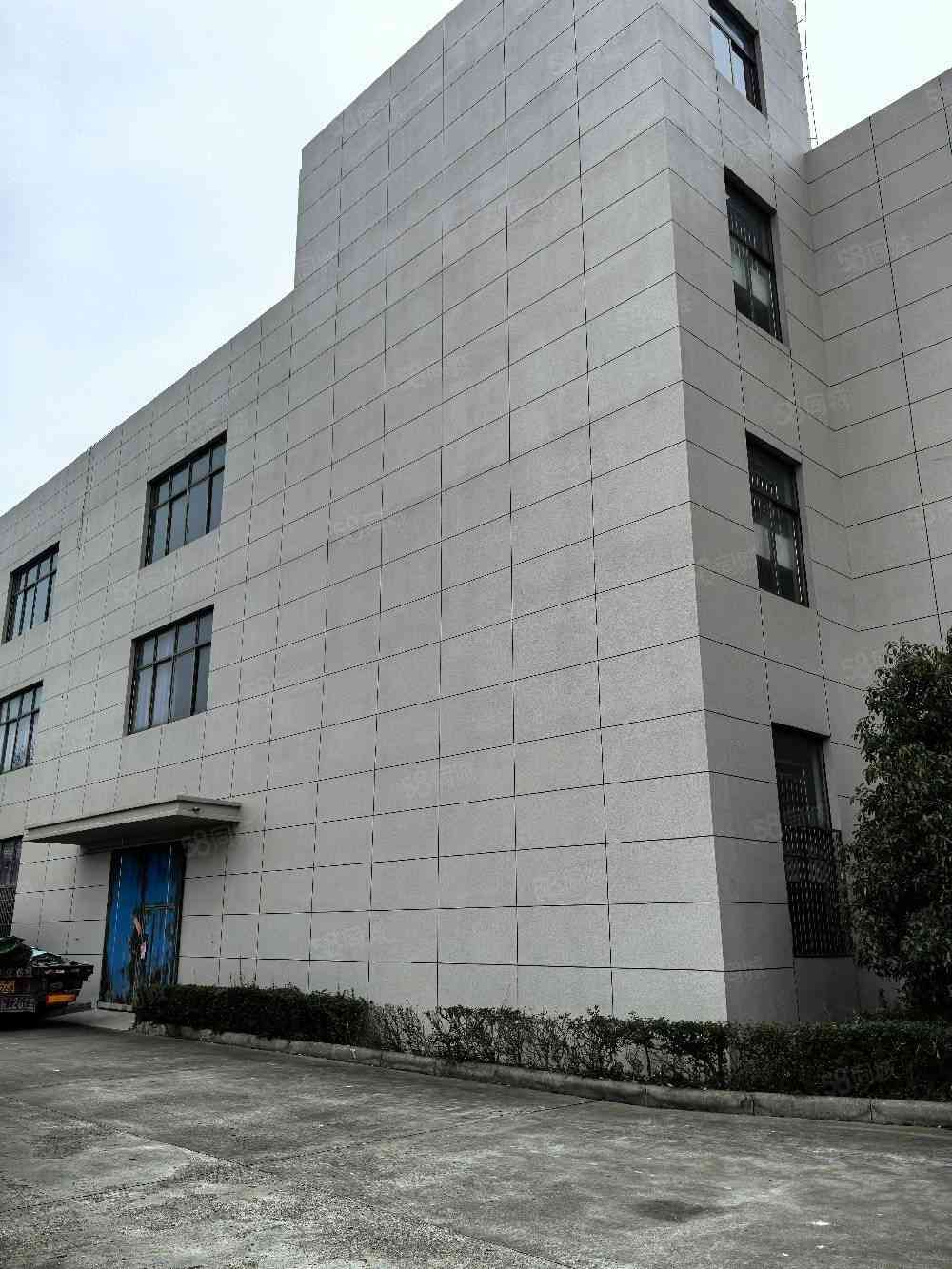有需1000平厂房出租多层，【优质】宁波本人有大量厂房场地买卖从几百平到几万平