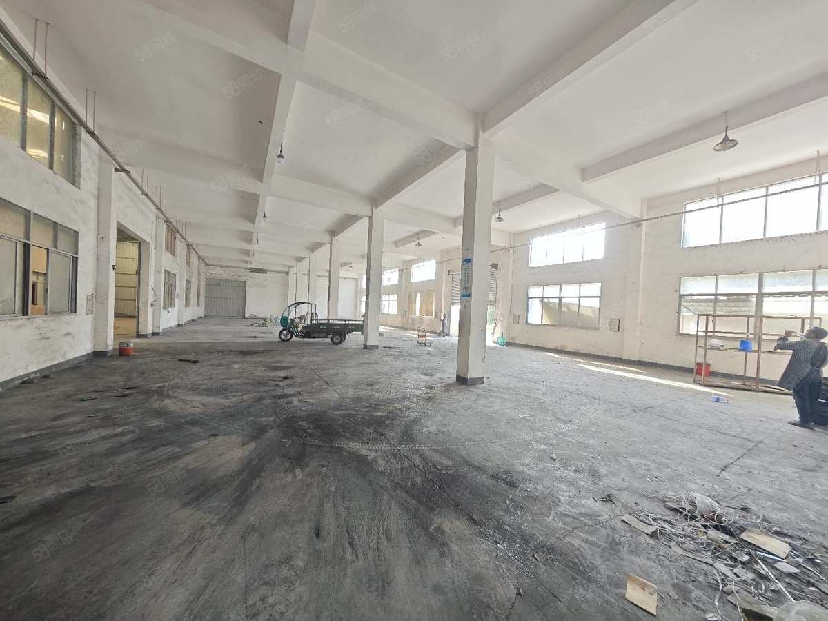 常州高新区礼嘉洛阳前黄新出大小面积厂房200平3300平厂房出租单层轨道出行