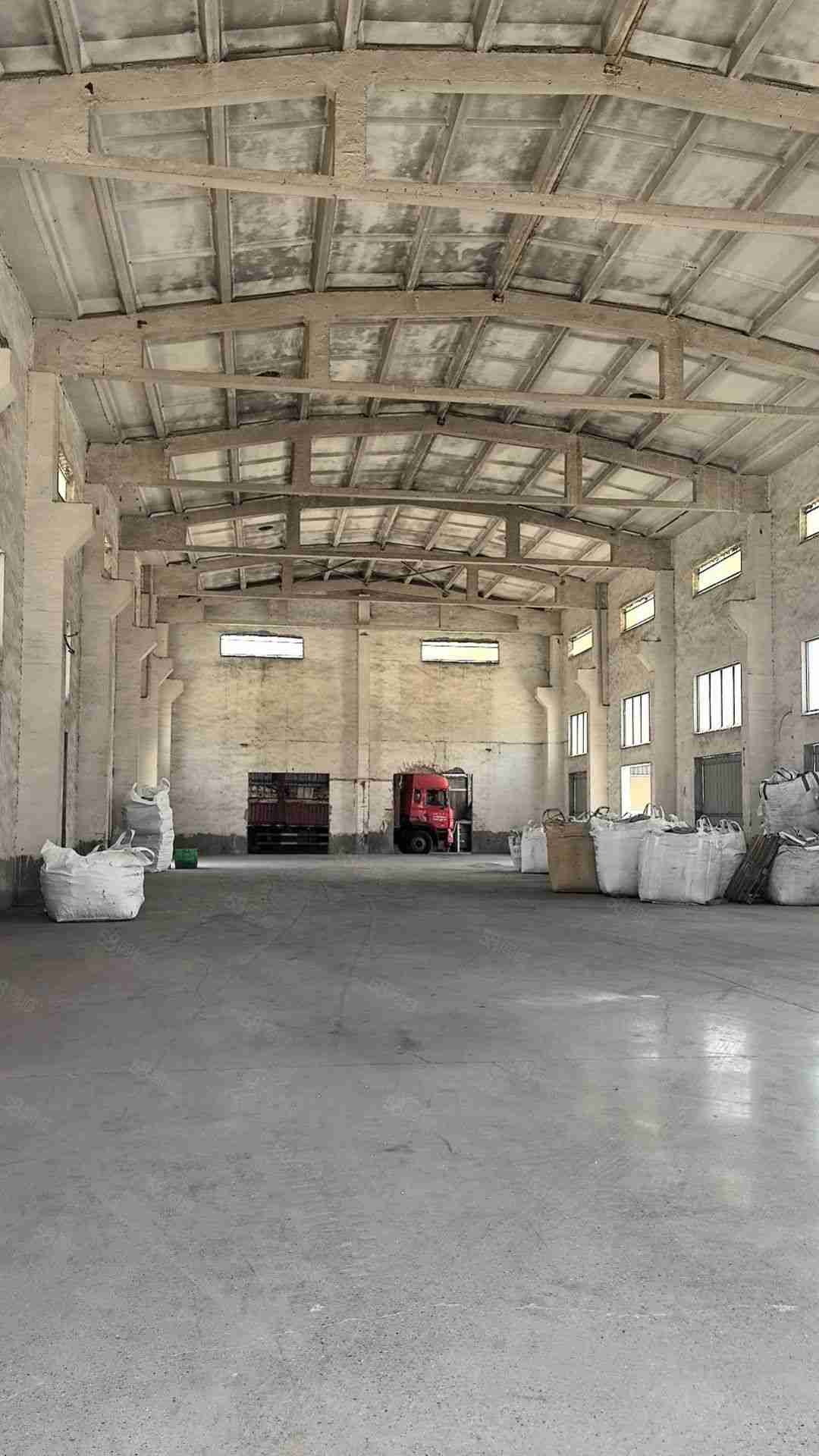 场地比车间厂房出租单层，常州郑陆独门独院2000平纯一层车间
