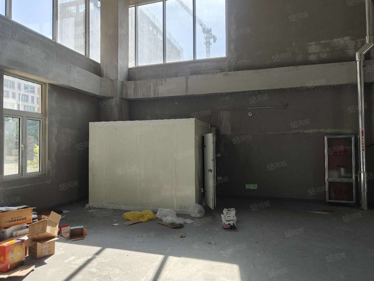 济南厂房车间价格合理,即租即用,通勤650平厂房出租独栋多层,面积600