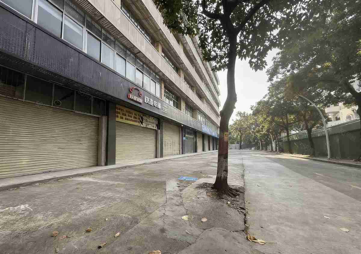 原厂房出租多层主干道，珠海前山一楼1400旺铺可隔两层好停车可分租