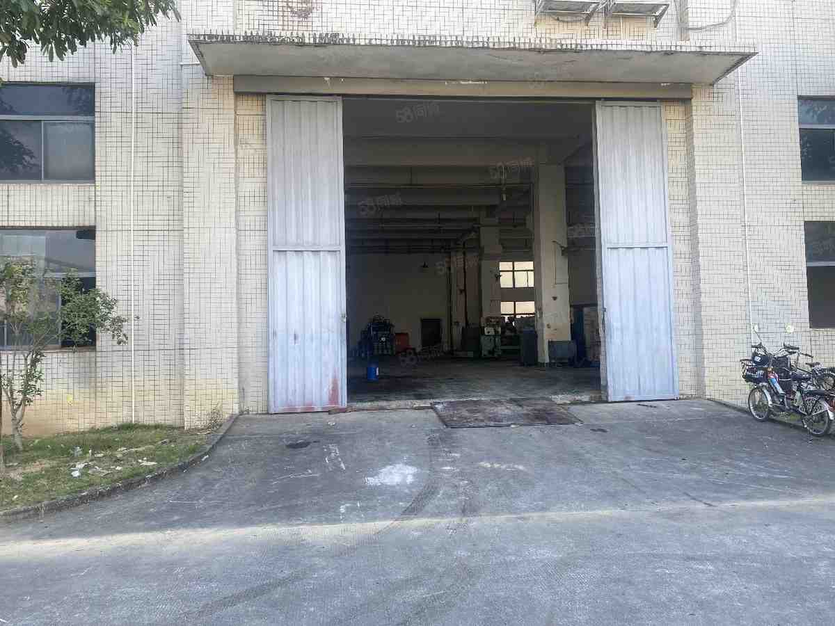 【推荐】珠海香洲区道路上冲一楼仓库八百平至1800平方可进大货车1000平厂房出租单层主干道