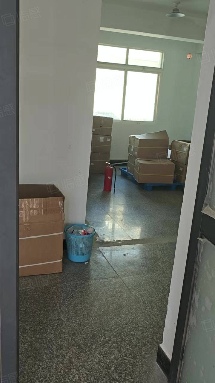 福州高新区基地300平带货梯电商仓库及小加工用途厂房出租多层号线口