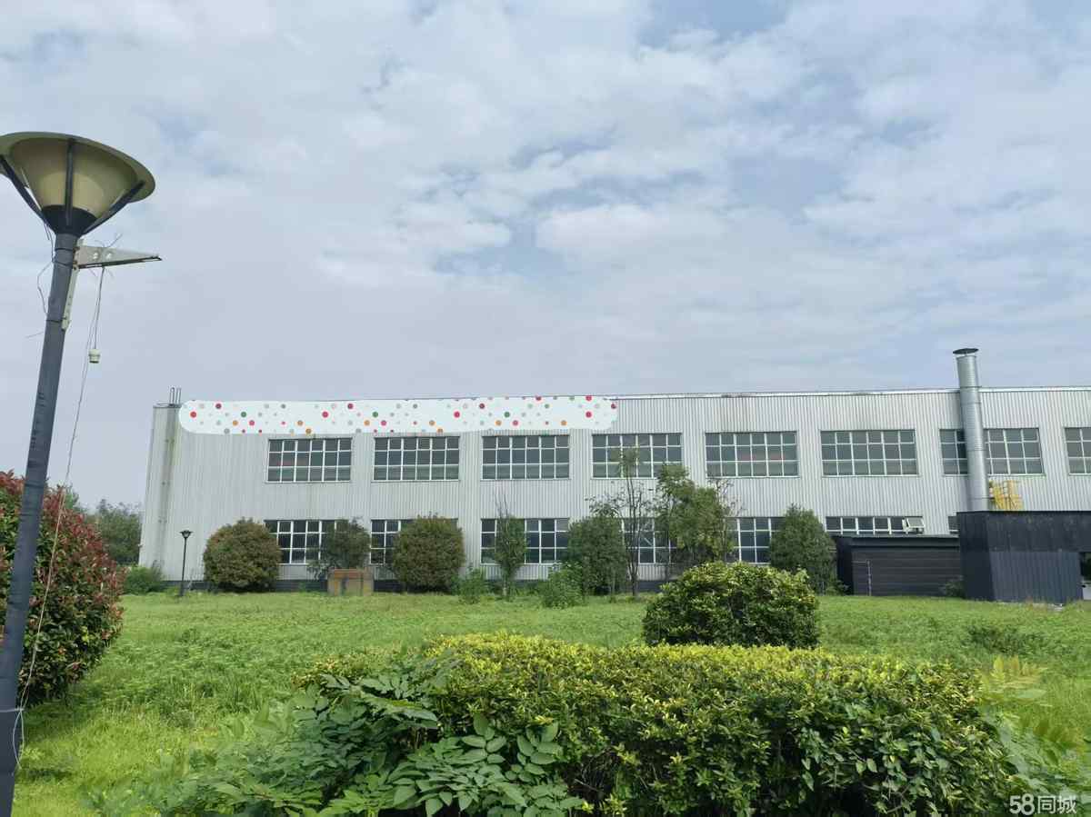 西安市阎良区厂房、仓库、办公室出行方便阎良凤凰路4000平厂房出租单层