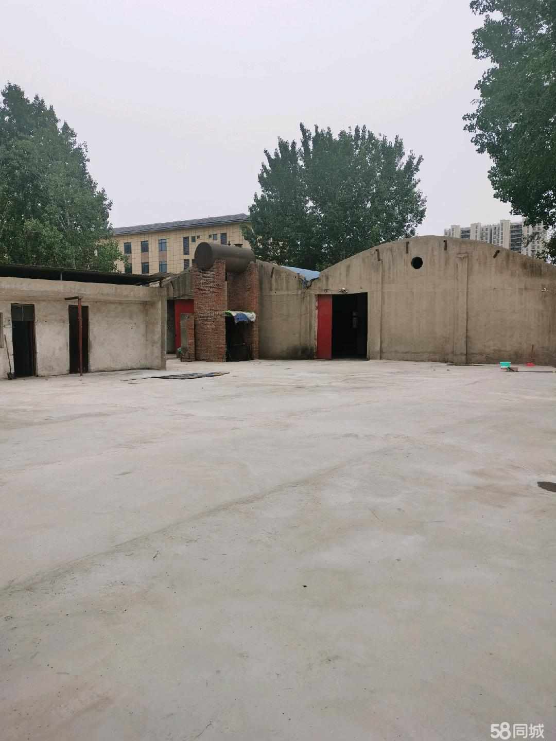 郑州个人，通勤方便水电齐全，独门独院，厂里空地大500平厂房出租单层
