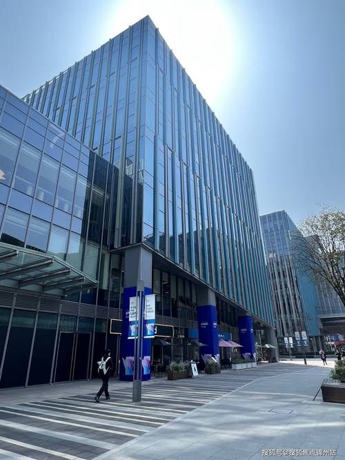 上海闵行古美路街道 源创中心办公楼出租，交通便利 配套完善 即刻入驻