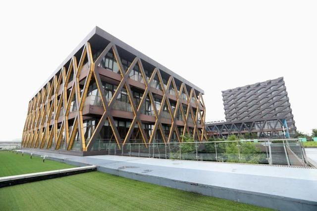 上海闵行吴泾镇 吴泾科技园厂房出租，交通便利 配套完善 即刻入驻