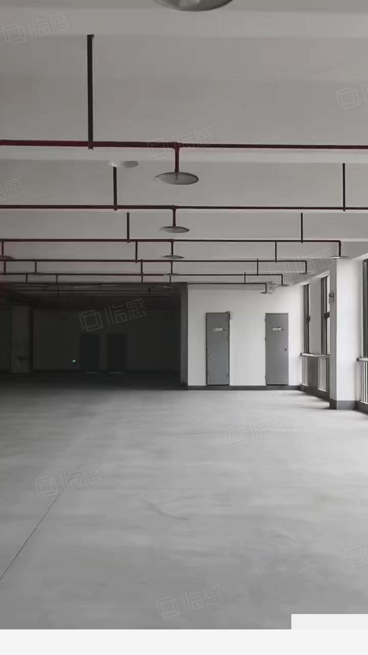 重庆两江新区号线旁厂房，丙类消防，电4000平厂房出租多层，适合轻制造