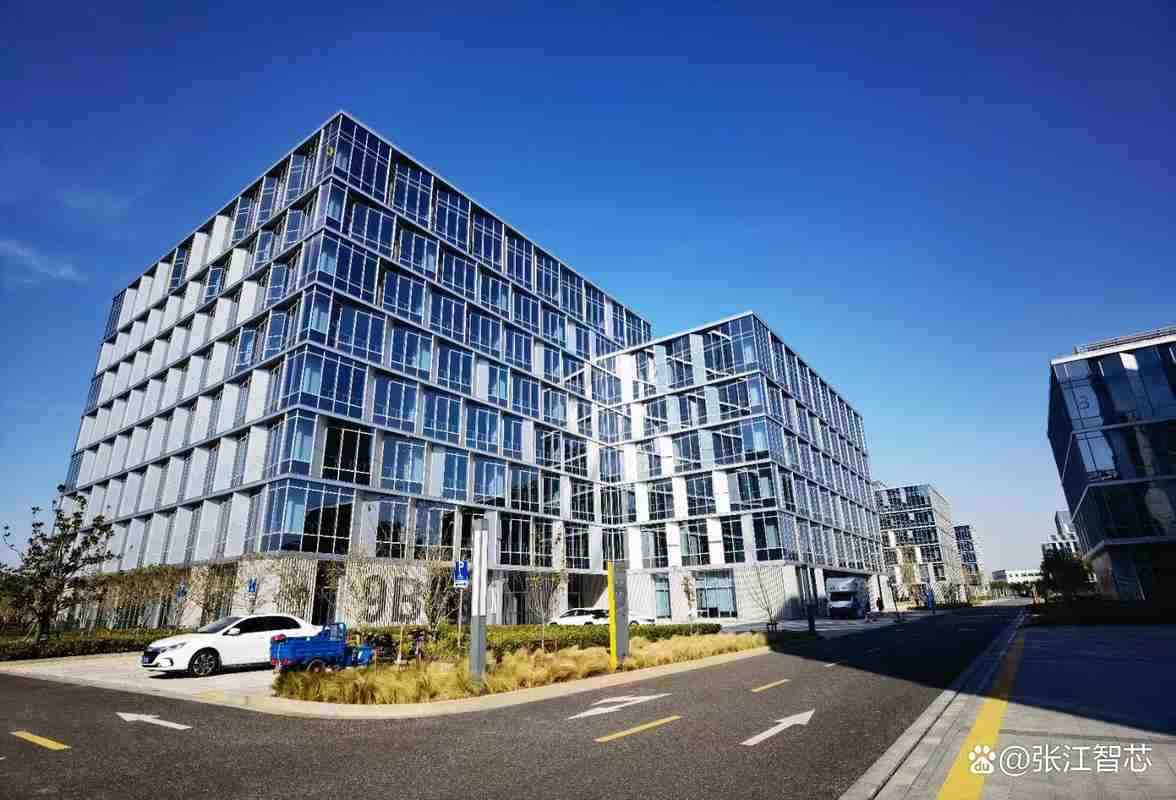 星河商务楼办公楼出租｜上海闵行新虹街道实景园区 配套齐全