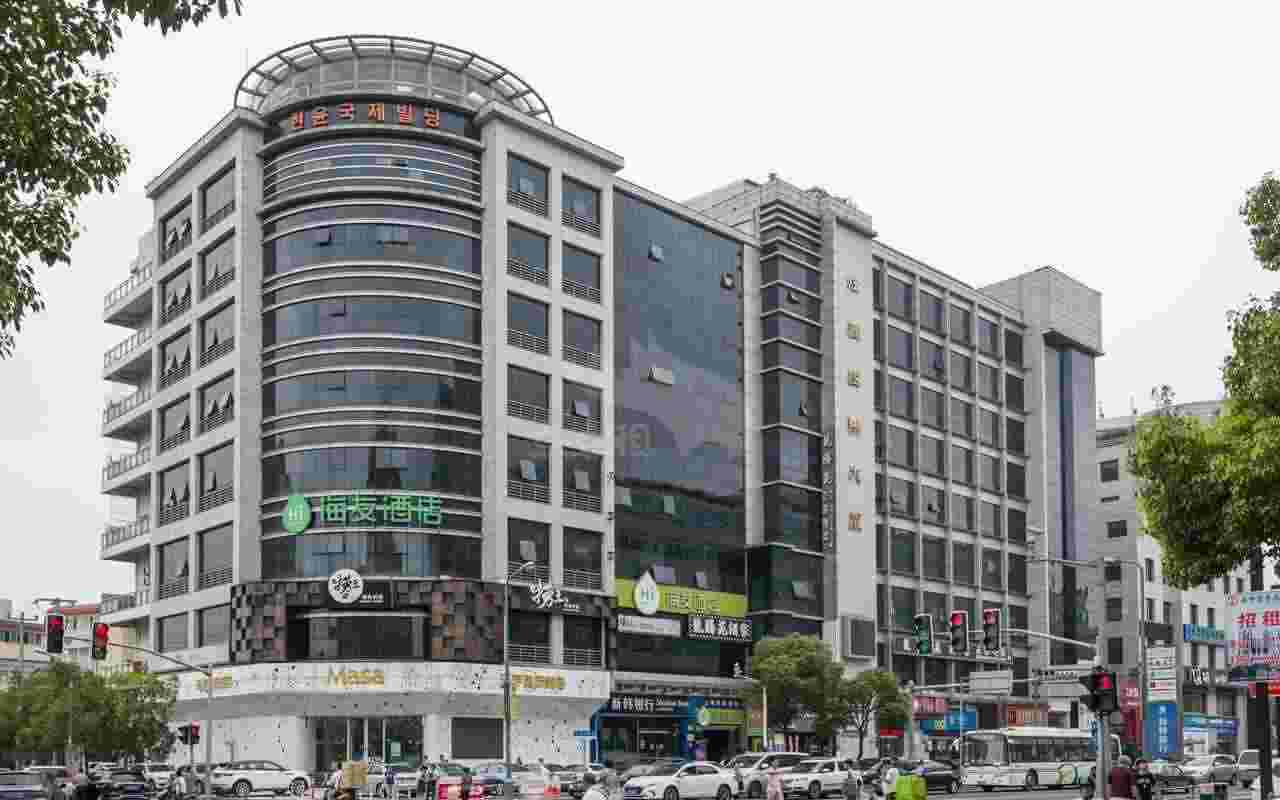 金汇商务广场办公楼出租｜上海闵行虹桥镇实景园区 配套齐全