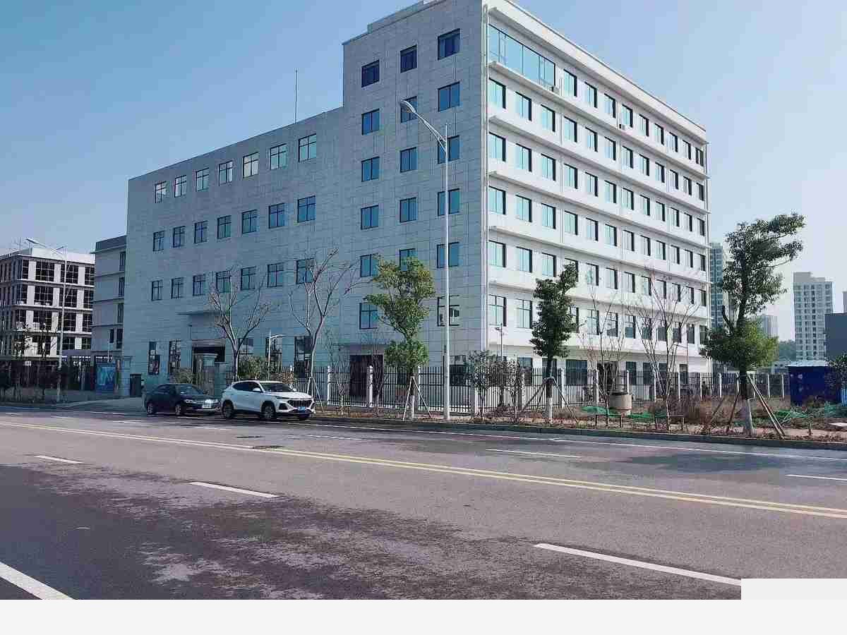 【推荐】长沙个人直租 房东一手岳麓区麓谷独门独栋厂房 可7500平厂房出租多层