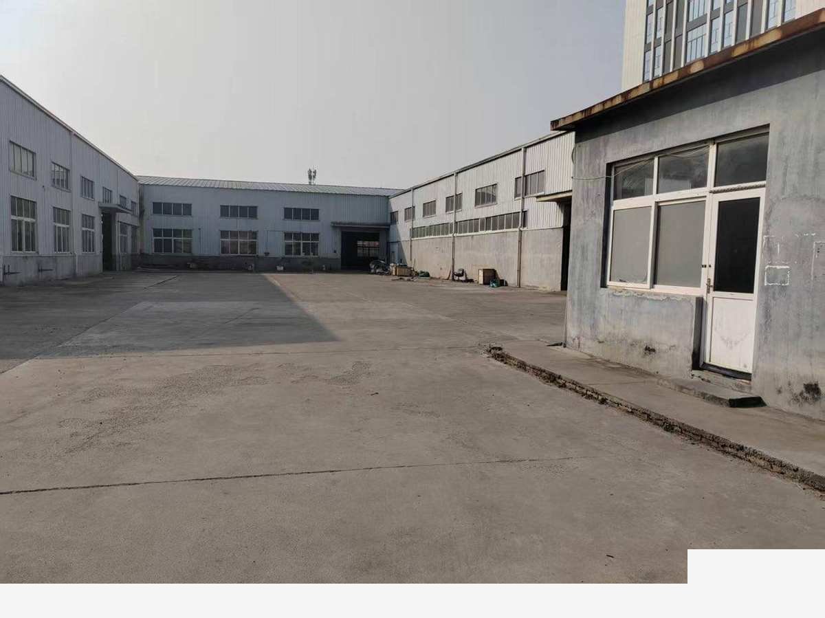 青岛房东直租，价格可商量，车间都有行车，长租价格4000平厂房出租单层可架行车