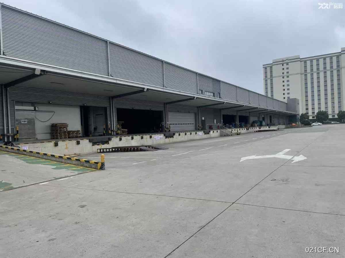 【推荐】上海嘉定江桥独门独院高平台大房东无公摊25000㎡消防丙二类厂房出租